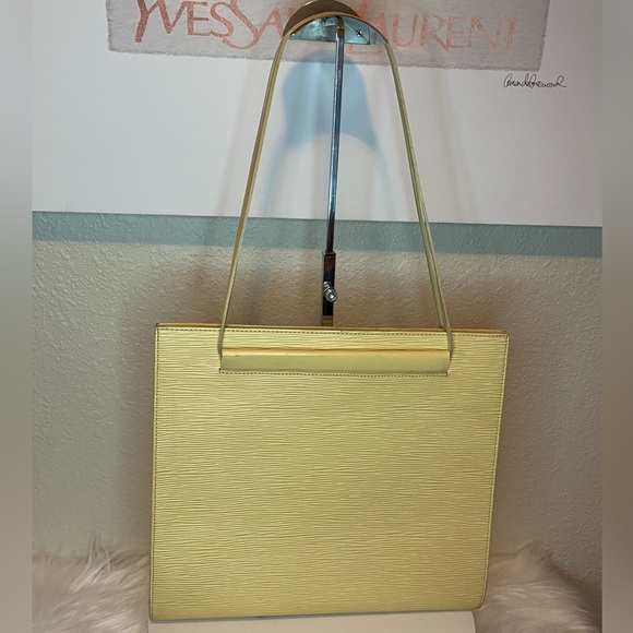 Louis Vuitton Vintage St. Tropez GUC Vanilla EPI Leather Shoulder Bag ONLY - Picture 2 of 16